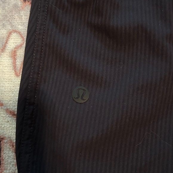 Lululemon Dance Studio Mid-Rise Jogger, Black Night, Size 4 - Picture 3 of 6